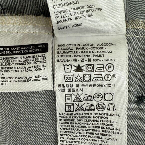 Levi's Women's Denim Trucker‎ Jacket Small Gray Embellished Boho Patchwork - Picture 9 of 16